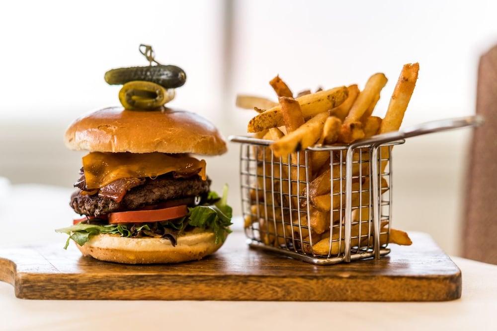 Temple Gardens Hotel & Spa Moose Jaw Bagian luar foto