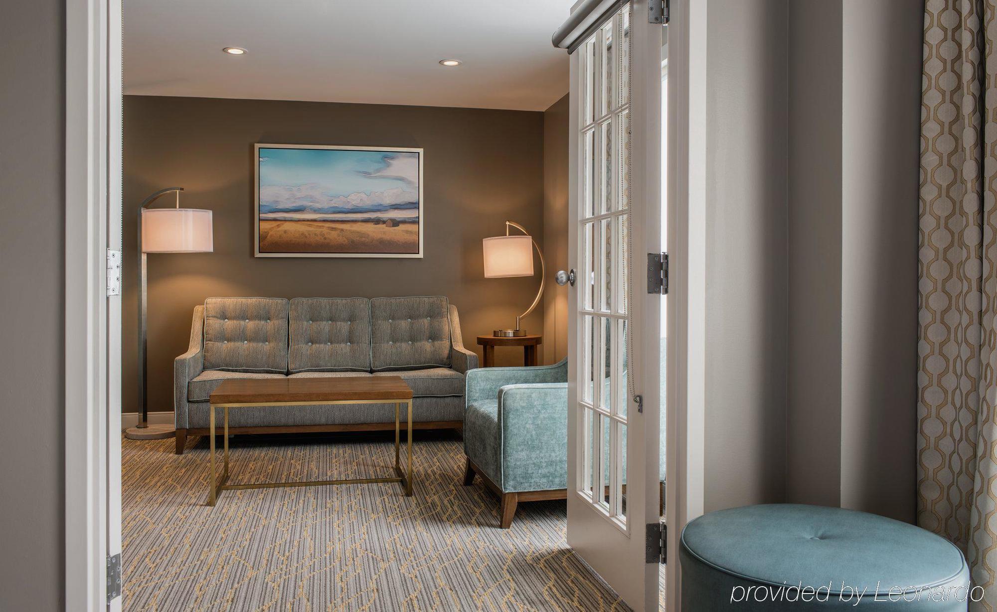 Temple Gardens Hotel & Spa Moose Jaw Bagian luar foto