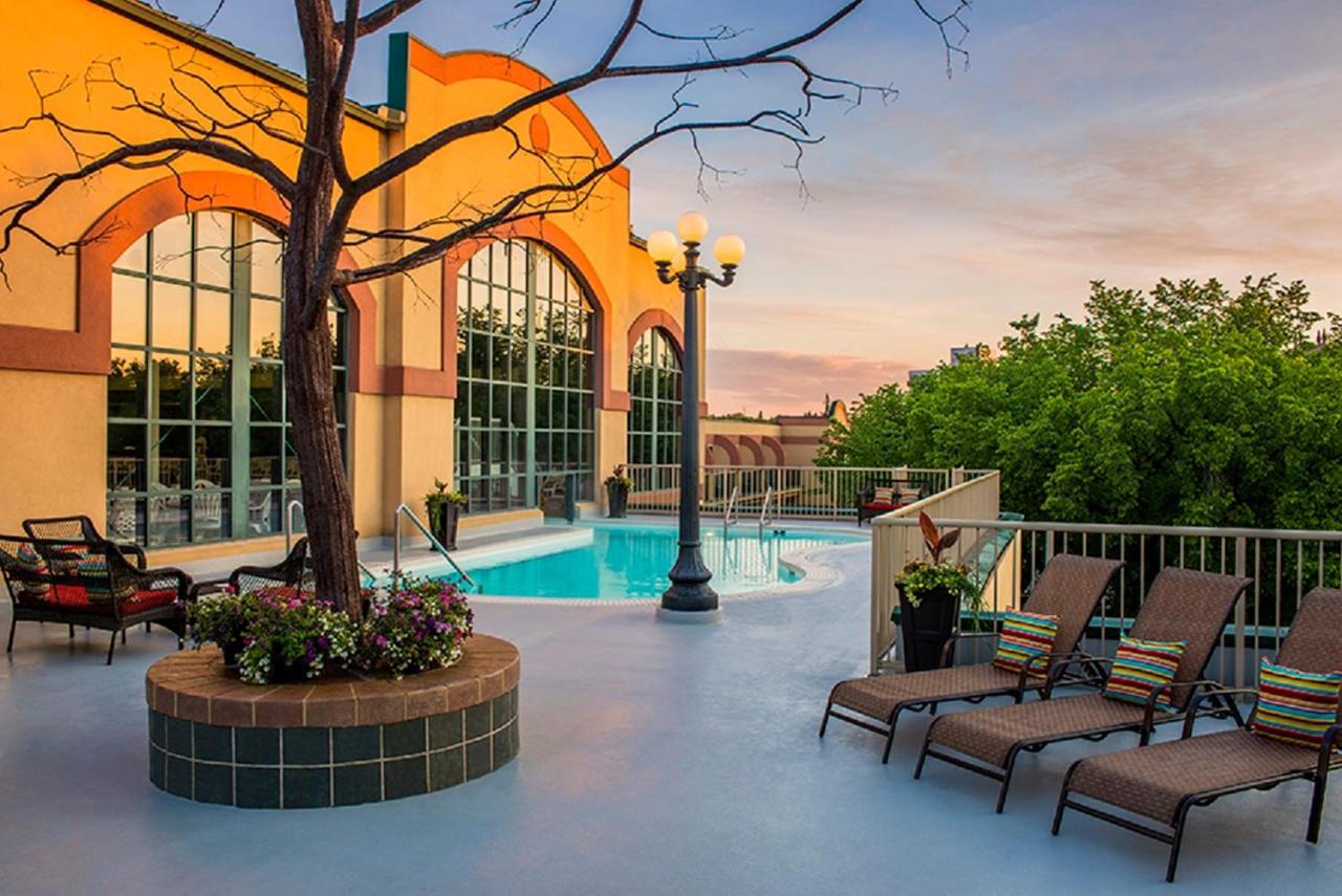 Temple Gardens Hotel & Spa Moose Jaw Bagian luar foto