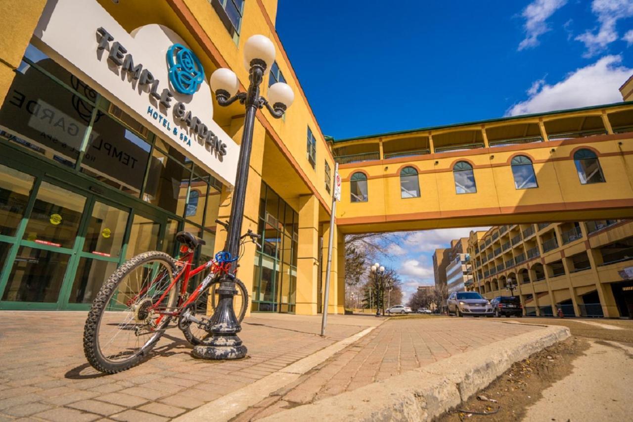 Temple Gardens Hotel & Spa Moose Jaw Bagian luar foto